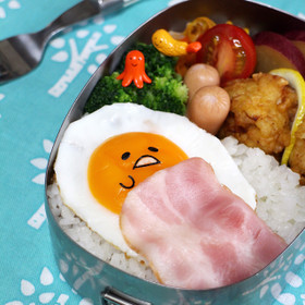 目玉焼きを簡単かわいく♪ぐでたまキャラ弁